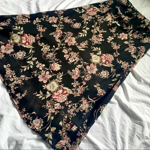 Vintage Floral Maxi Skirt with Leg Slit - Picture 2 of 3